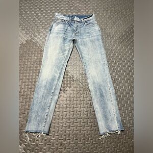 Mens MNML loose fit denim size 34.
